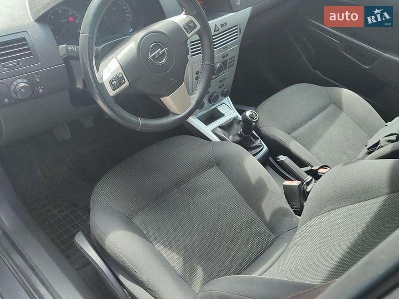 Универсал Opel Astra 2009 в Ивано-Франковске