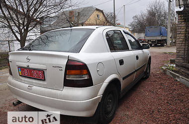 Хэтчбек Opel Astra 2001 в 