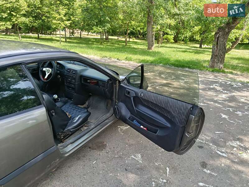 Купе Opel Calibra 1991 в Николаеве