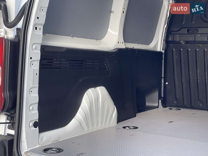 Грузовой фургон Opel Combo Cargo 2020 в Дубно