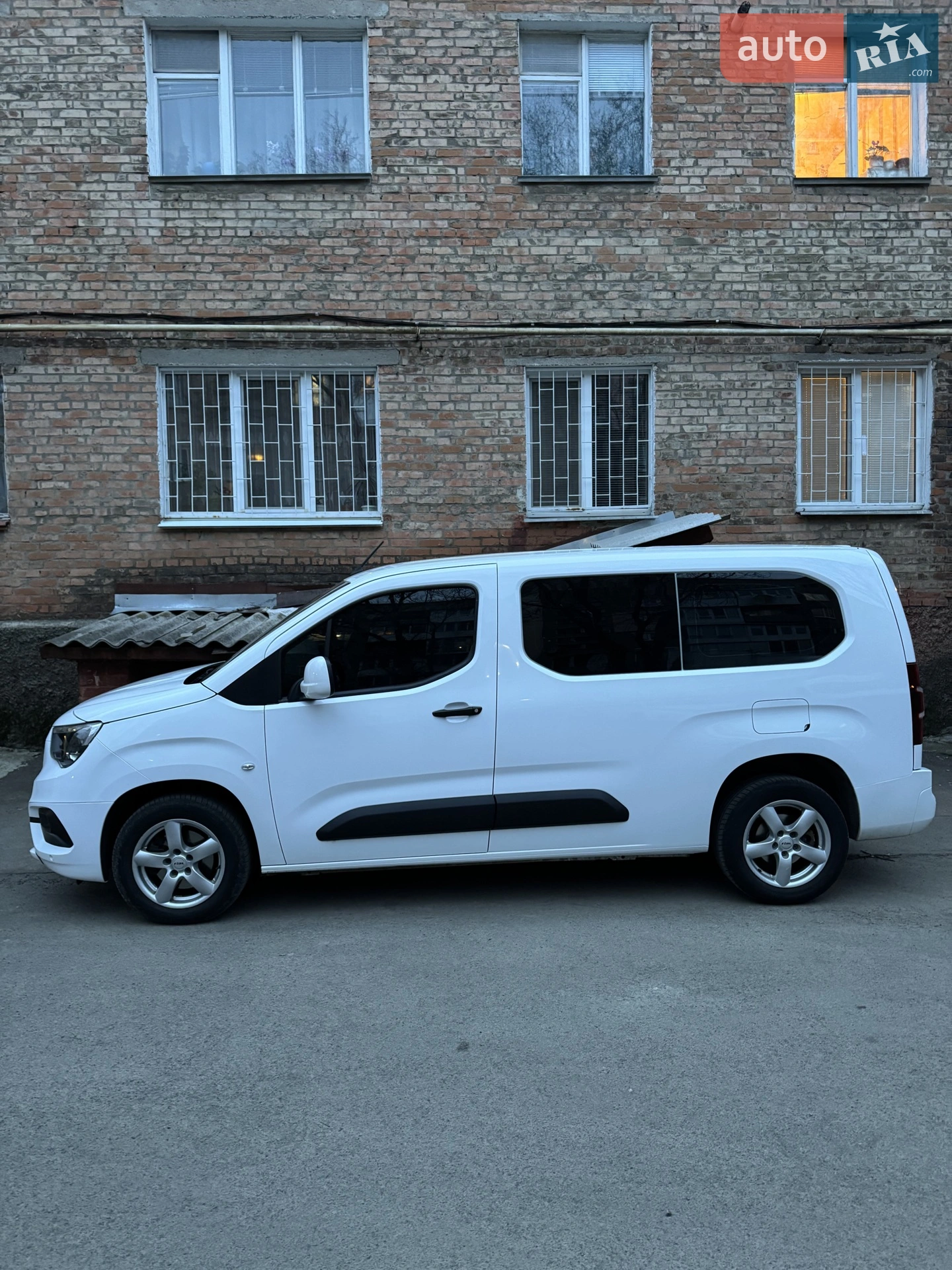 2020 Opel Combo - мініатюра 17