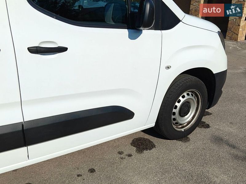 Вантажний фургон Opel Combo Cargo 2019 в Полтаві