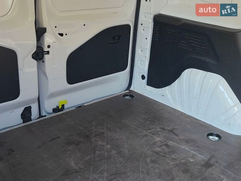 Вантажний фургон Opel Combo Cargo 2019 в Полтаві