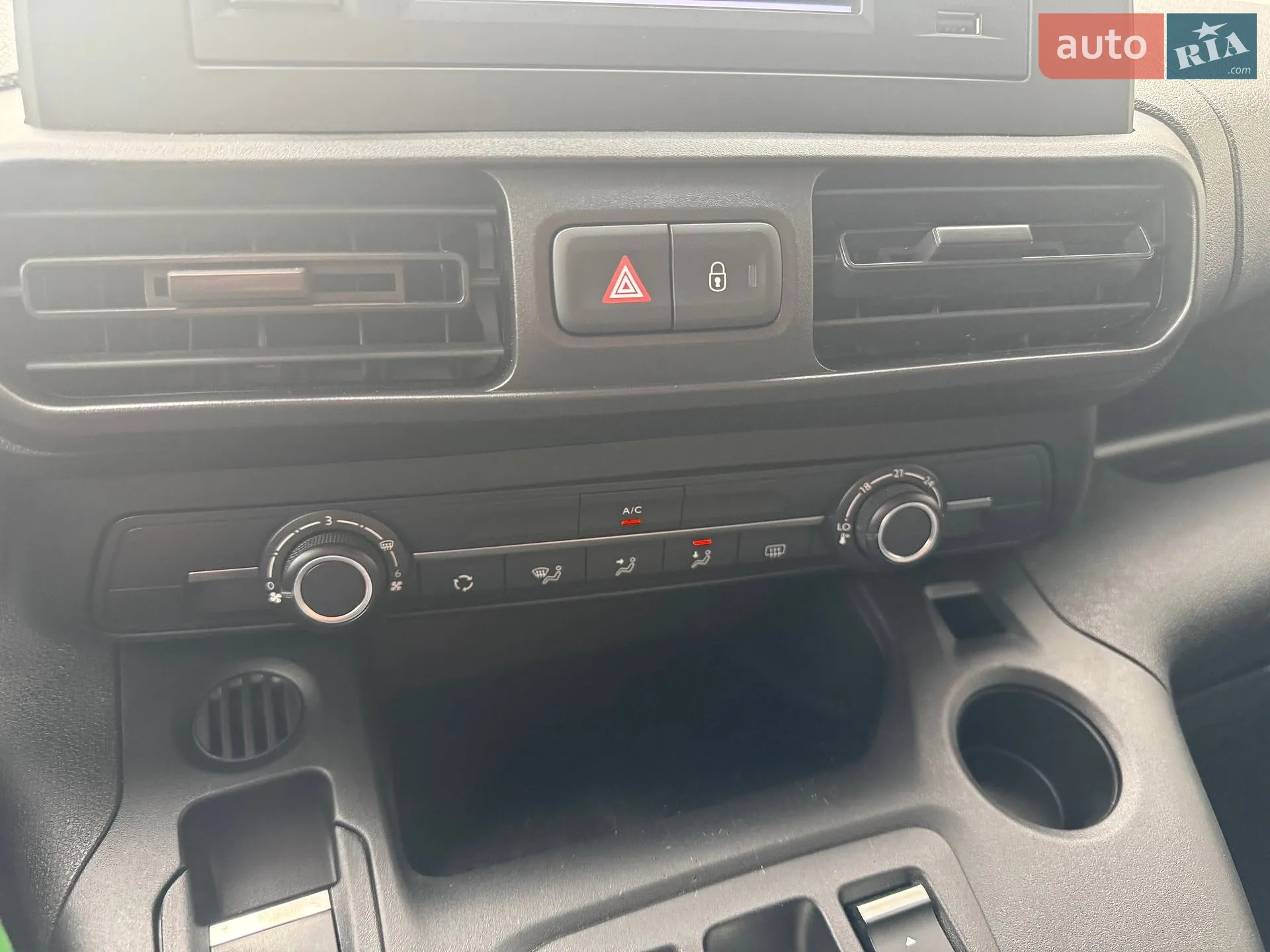 2022 Opel Combo - мініатюра 16
