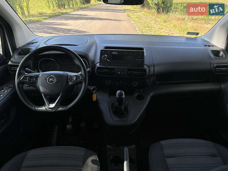 Минивэн Opel Combo Life 2019 в Барышевке фото 23 Минивэн Opel Combo Life 2019 в Барышевке