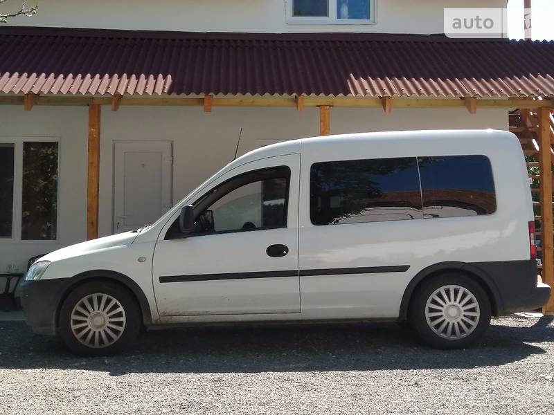 Минивэн Opel Combo 2008 в 