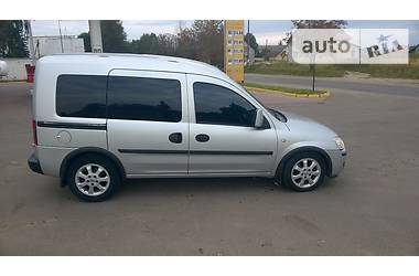 Грузопассажирский фургон Opel Combo 2005 в Рожище