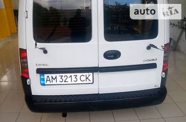 Грузопассажирский фургон Opel Combo 2004 в Житомире