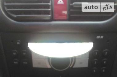 Вантажопасажирський фургон Opel Combo 2011 в 