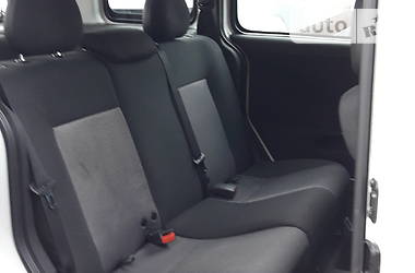 Минивэн Opel Combo 2010 в 