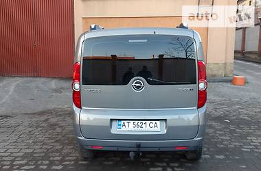 Мінівен Opel Combo 2012 в Коломиї