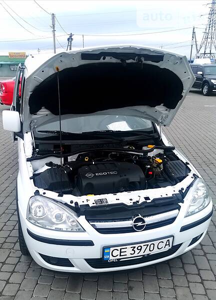Універсал Opel Combo 2011 в Чернівцях