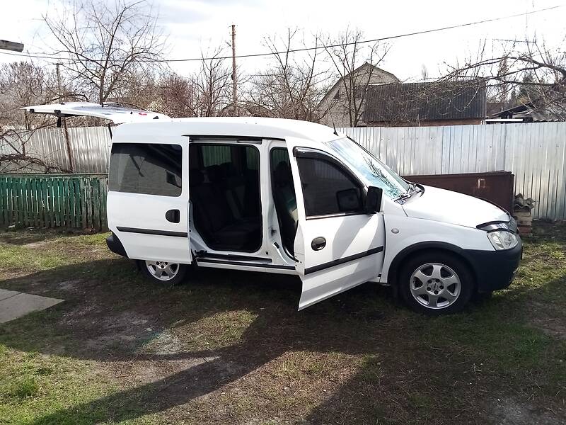 Opel Combo 2009 в Золотоноші