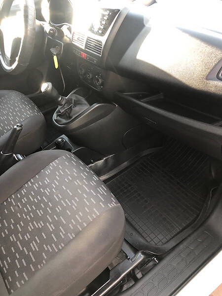 Пікап Opel Combo 2012 в Кривому Розі