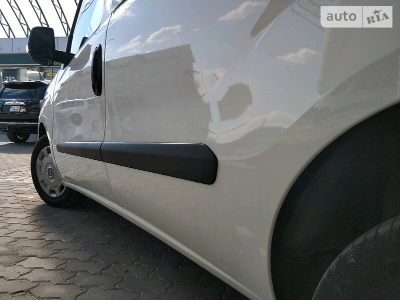 Універсал Opel Combo 2015 в Дубні
