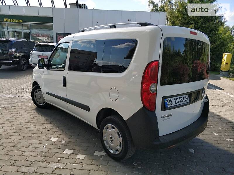 Універсал Opel Combo 2015 в Дубні