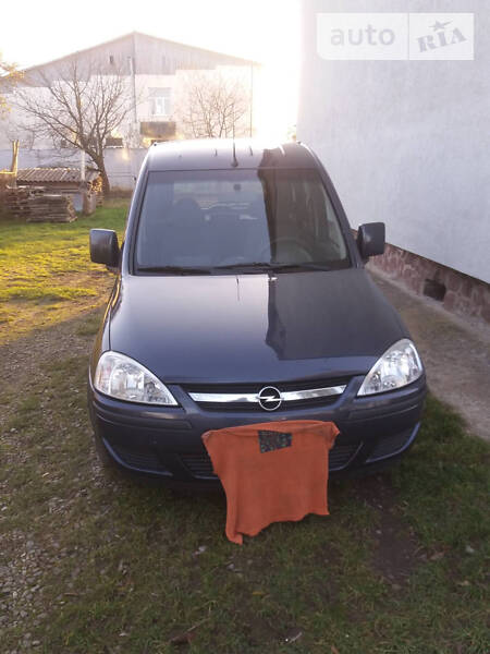 Opel Combo 2010
