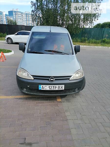 Вантажний фургон Opel Combo 2010 в Луцьку