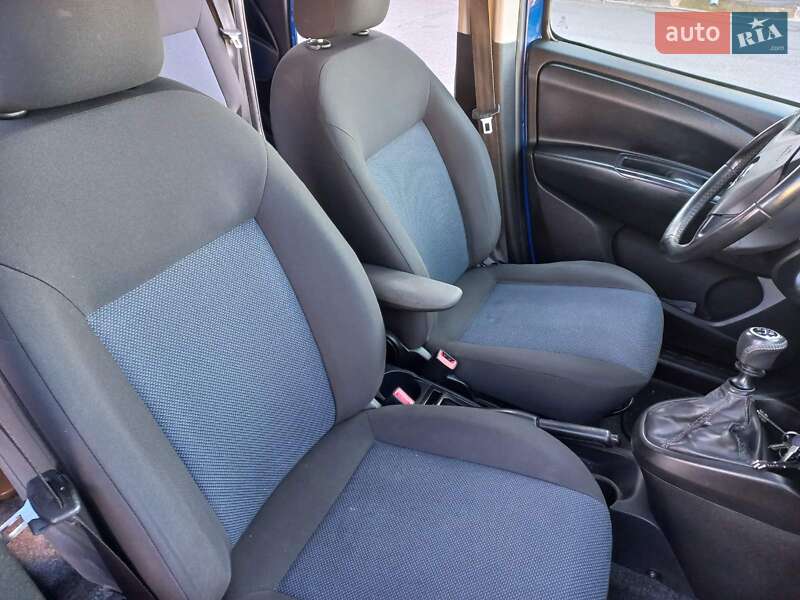 Мінівен Opel Combo 2012 в Вінниці фото 44 Мінівен Opel Combo 2012 в Вінниці