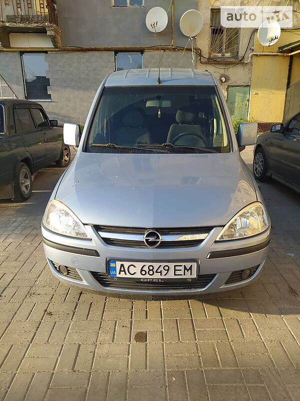 Мінівен Opel Combo 2007 в Луцьку