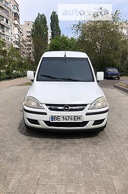 Грузовой фургон Opel Combo 2011 в Николаеве