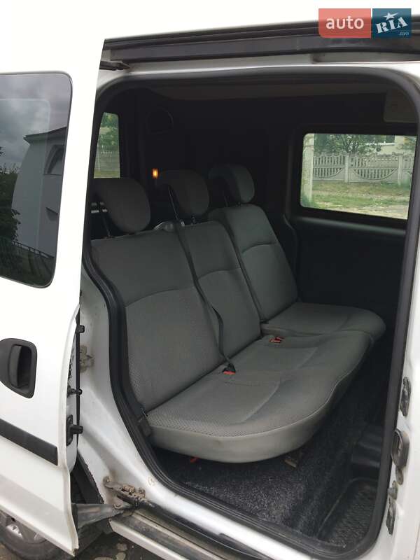 Минивэн Opel Combo 2005 в Золочеве