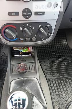 Минивэн Opel Combo 2005 в 