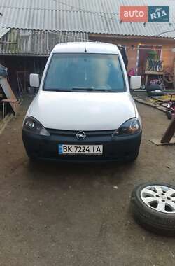 Минивэн Opel Combo 2005 в Гоще