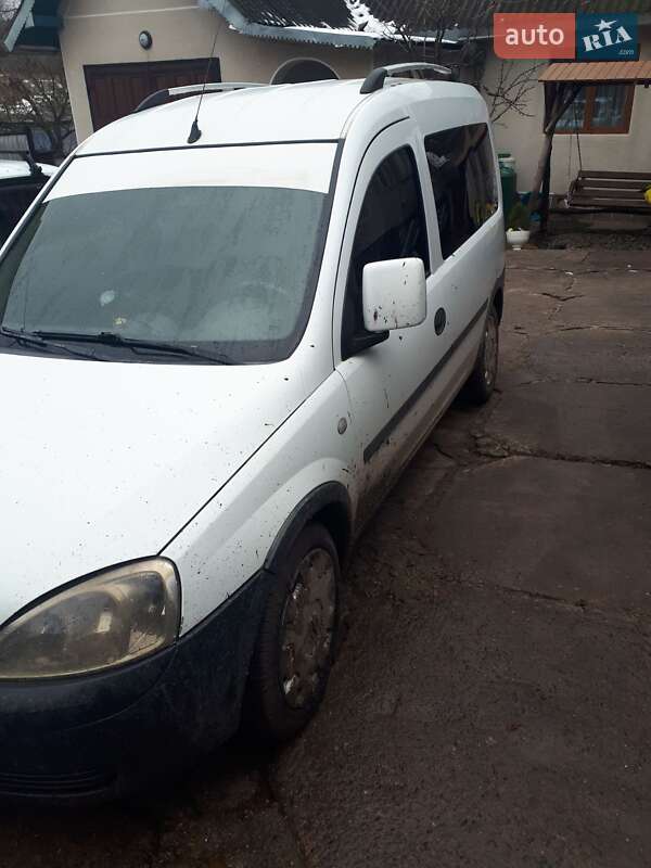 Минивэн Opel Combo 2006 в Городенке