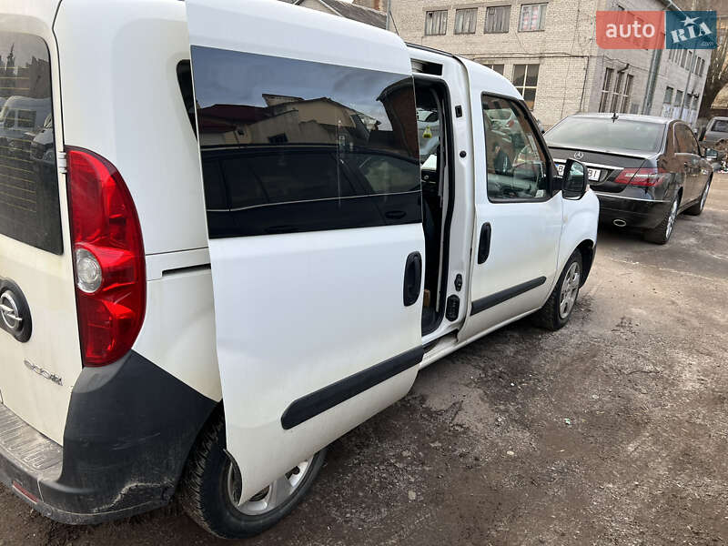 Минивэн Opel Combo 2012 в Львове