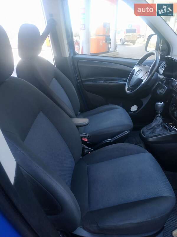 Минивэн Opel Combo 2012 в Виннице