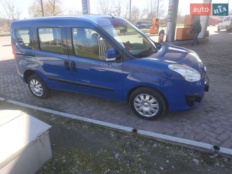 Минивэн Opel Combo 2012 в Виннице