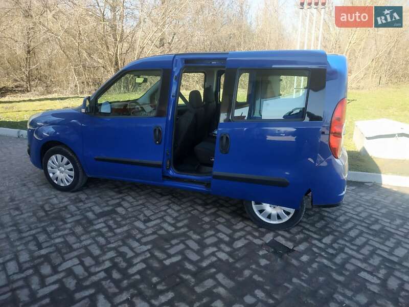 Минивэн Opel Combo 2012 в Виннице
