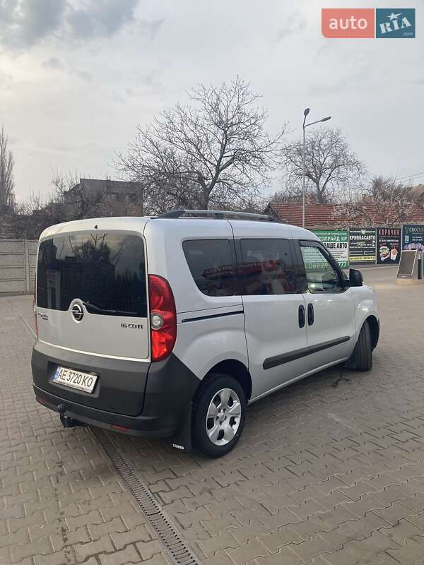 Минивэн Opel Combo 2012 в 