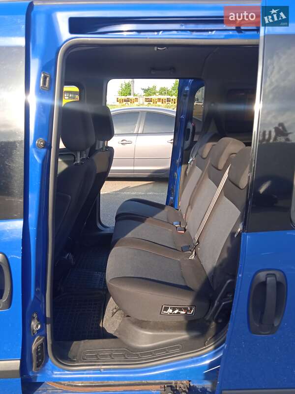 Минивэн Opel Combo 2012 в Киеве