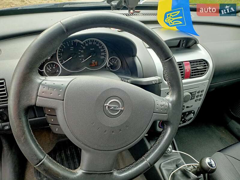 Минивэн Opel Combo 2006 в Рожище