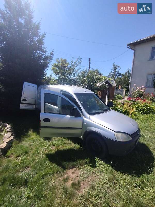 Минивэн Opel Combo 2005 в Черновцах