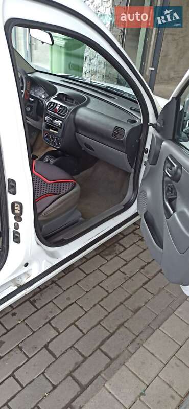 Минивэн Opel Combo 2003 в Тячеве