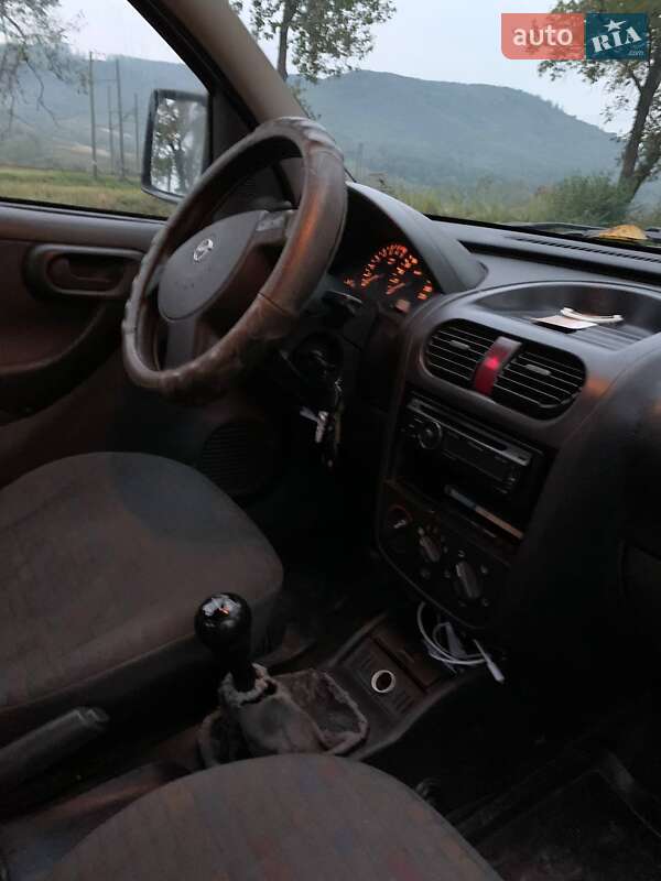 Мінівен Opel Combo 2002 в Сваляві фото 5 Мінівен Opel Combo 2002 в Сваляві