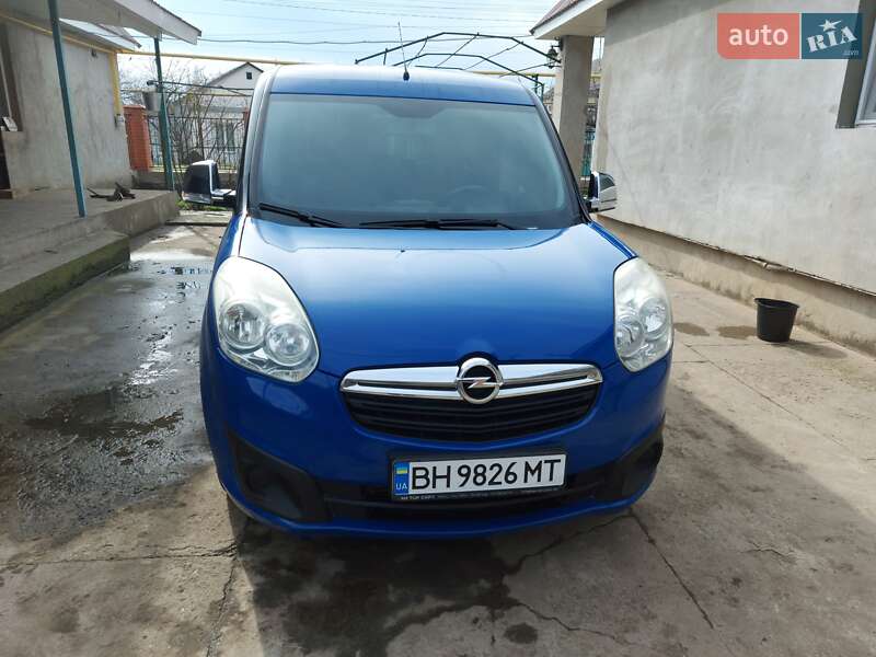 Минивэн Opel Combo 2012 в Ивановке