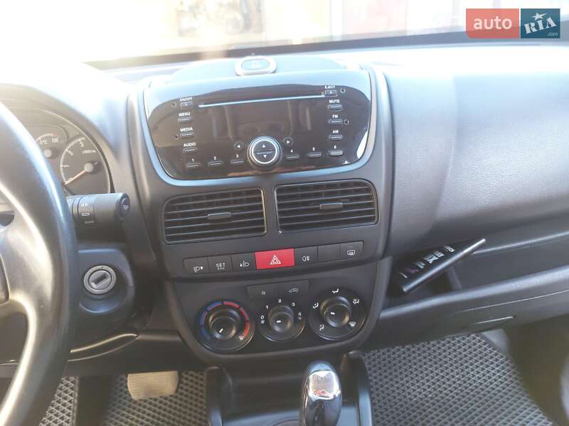 Минивэн Opel Combo 2012 в Ивановке