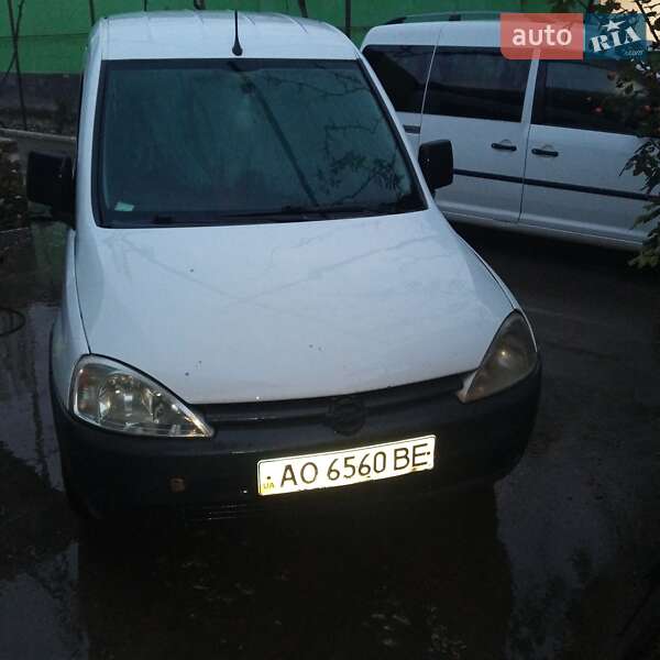 Мінівен Opel Combo 2002 в Ужгороді
