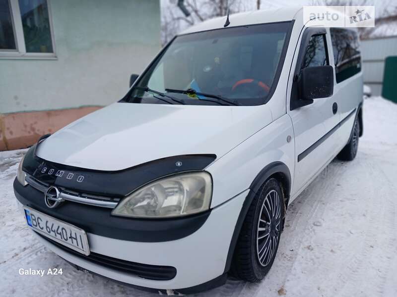 Мінівен Opel Combo 2006 в Бродах