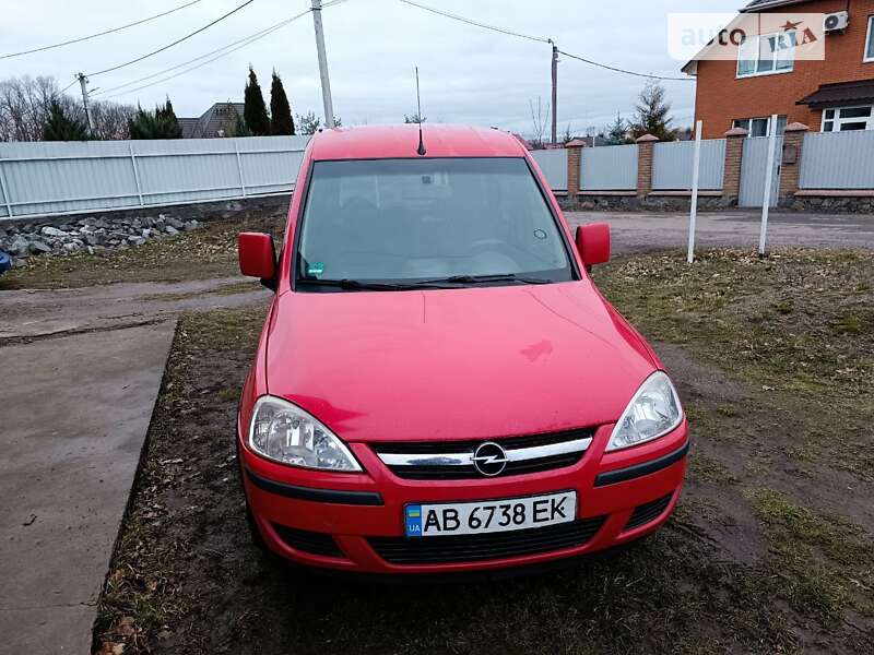 Минивэн Opel Combo 2010 в Виннице