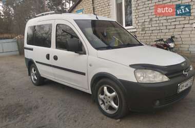 Минивэн Opel Combo 2009 в 
