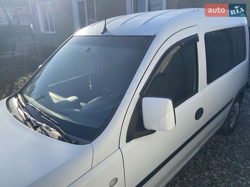 Мінівен Opel Combo 2007 в Славуті