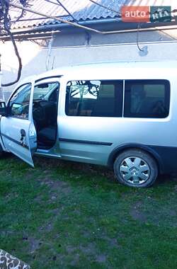 Минивэн Opel Combo 2006 в 