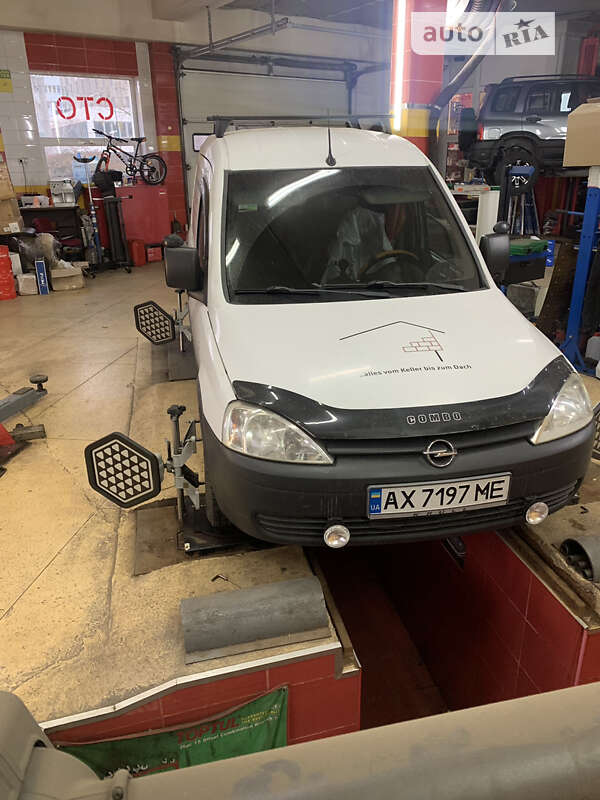 Грузовой фургон Opel Combo 2004 в Харькове