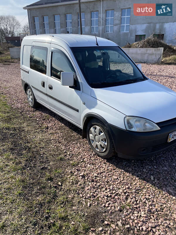 Opel Combo 2005