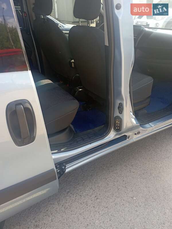 Минивэн Opel Combo 2011 в Черновцах